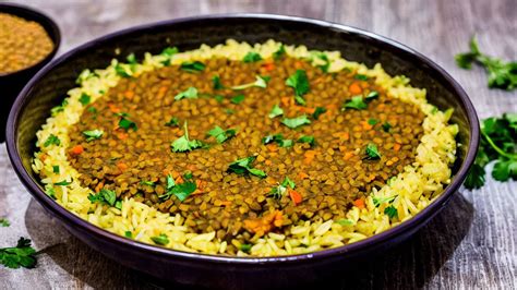  Haleem, A Soul-Warming Symphony of Lentils and Meat Melding Together in an Exquisitely Creamy Embrace!